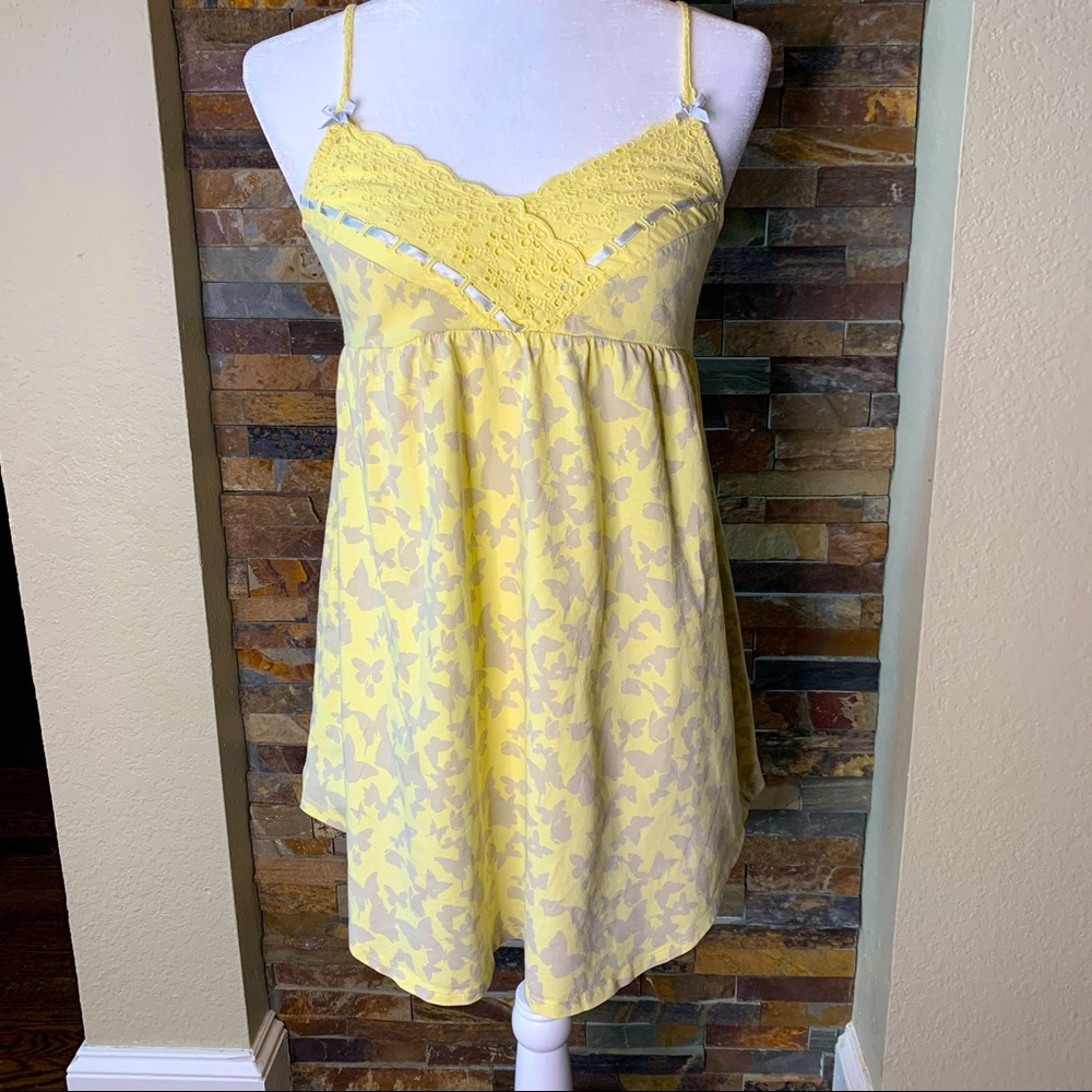 Victoria’s Secret babydoll gown w/ butterflies XS